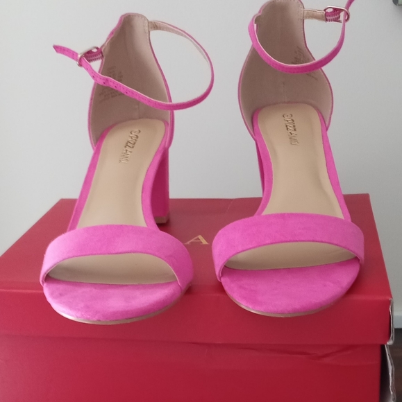 NWT PIZZ ANNU Block Heel Sandals - Picture 5 of 10